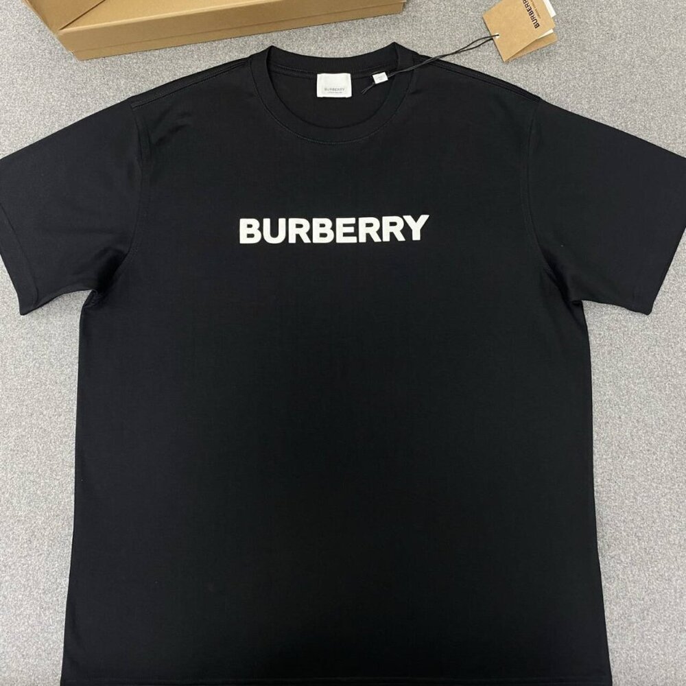 Burberry Foam Letter Print Short Sleeve Hot Stamped Logo Black Round Neck T-Shir